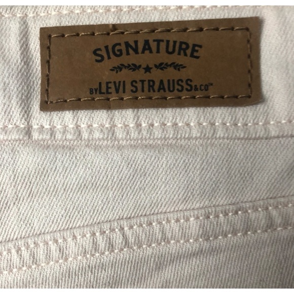 Levi’s Signature Mean Girls High Rise Shorts 14X4”Light Pink Cuffed Raw Hem - Picture 4 of 6